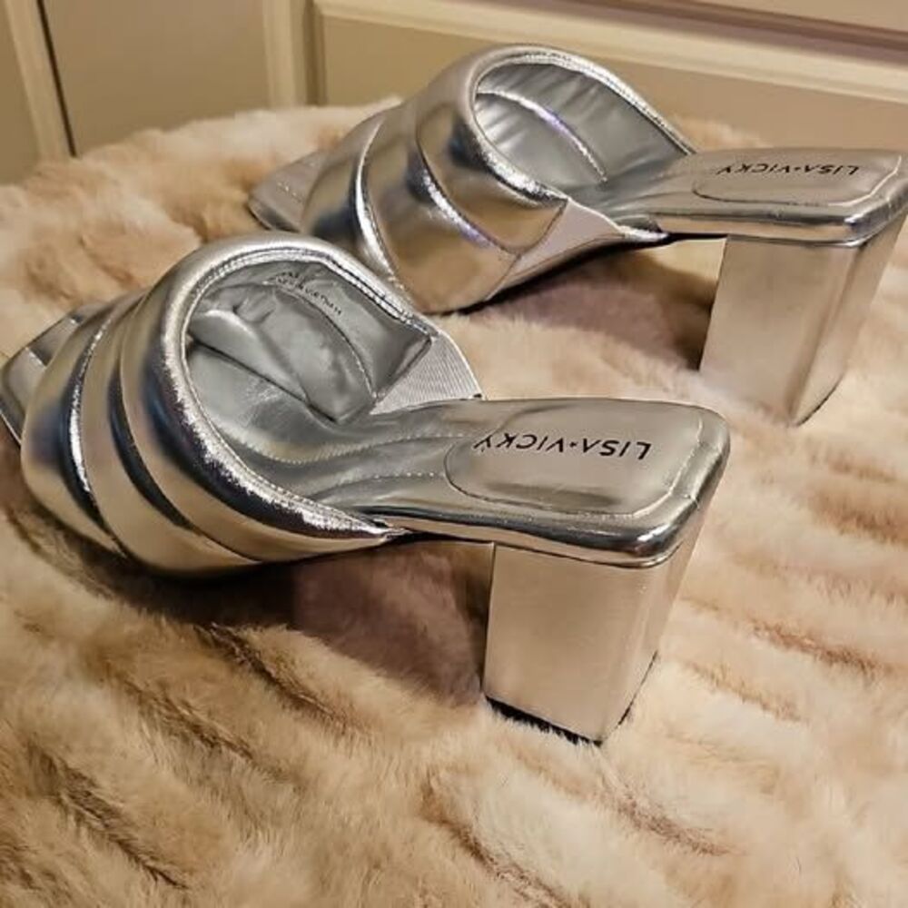 LISA☆VICKY- Silver Metallic Women's Mules SIZE 7.5 NWT - Picture 6 of 10